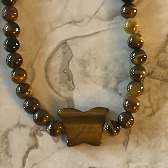 Tiger’s Eye Butterfly Necklace - Picture 2 of 3
